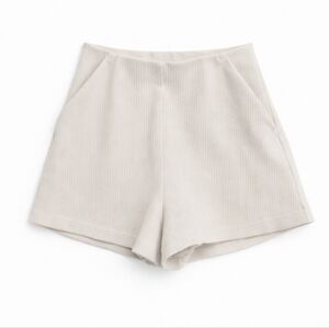 Lululemon Athletica Ribbed Softstreme High-Rise Short 2", Size 0